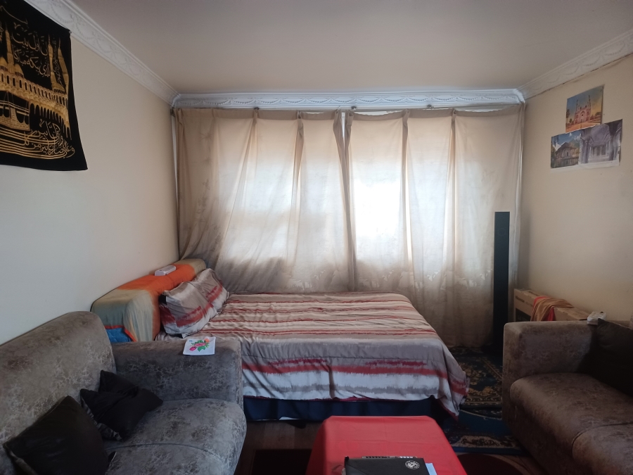 7 Bedroom Property for Sale in Cravenby Western Cape